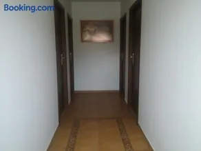 Pod Zachrypniętym Kogutem - Image 3