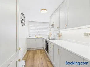 MODERN 2 BED BUNGALOW SLEEPS 4 Pet friendly - Image 4
