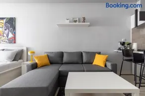 Modern Apartment 305 - Image 3