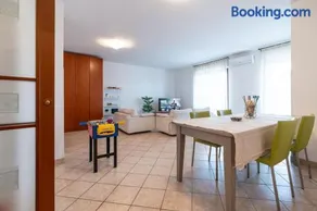Tor Vergata Big Living Apartment - Image 1