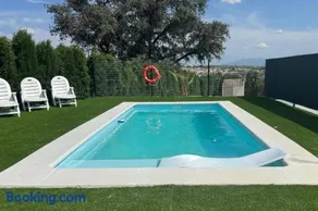 Villas de lujo - El Descanso Cazorla - Piscina, Barbacoa, Terraza y Parking incluido - Image 3