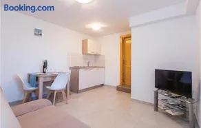 One-Bedroom Apartment In Ploce - Image 3
