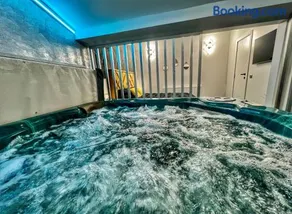 Luxor - Private Jacuzzi Boulevard Suites - Image 4