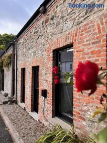 The Barn, Walworth Demesne - Image 3
