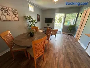 2 bedroom Apartment in Marianna - Image 1