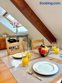 Chaleureux studio sous les toits, proche du lac - Image 1