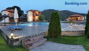 YAKINTHOS GARDEN - Image 5