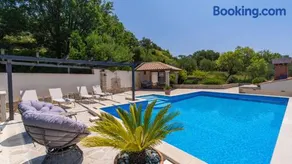 Villa None Kate by Villas Guide - Image 2