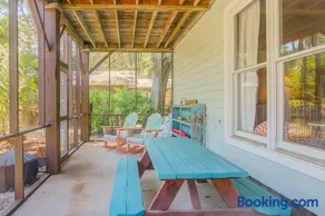 Goldie's Retreat - Image 2