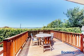 Coastal Vista Retreat - Image 2