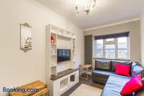 Luxury London Apartment - Image 3