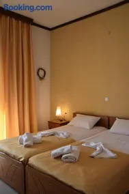 Polizotou Rooms - Image 3