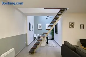 4 bedroom apartment with parking ! - Image 3