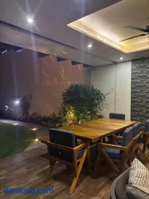 Charming and sunny house with a pool - Image 3