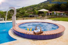 Espectacular Villa en Copacabana - Image 4