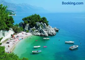 Beach apartment in the center of Brela - Image 3