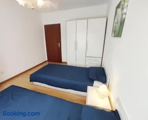 Apartment Ivy - Image 2