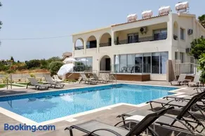 Coral Bay Accessible 2 Bedroom Apt - Pool, Sea Views, Fully Equipped - Image 5