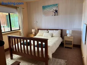On the rocks beach house - Image 4