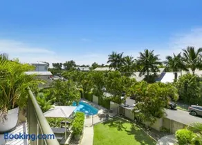 7 Cockleshell Sands Metres to Noosa River - Image 2