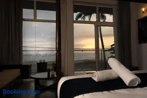 Akoya Beach Villa - Image 1