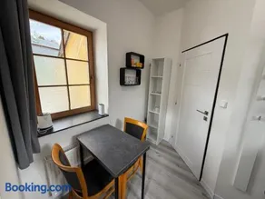 Garsoniéra s výhledem na zámek - Image 1