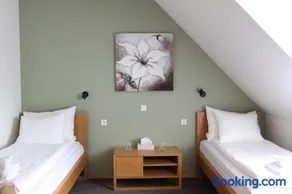 Neeme Marina Questhouse - Image 4