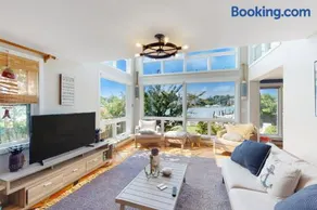 Dog-friendly riverfront home with dock, 2 balconies, waterside patio, & grill - Image 3
