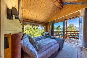 MAD Retreat Hotel - Image 4