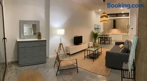 Acogedor apartamento en semisótano con patio y cerca de la Plaza de España - Image 5