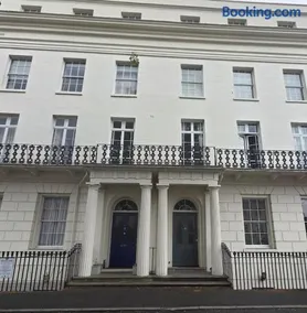 One Bedroom Luxury Regency Apartment - Image 5