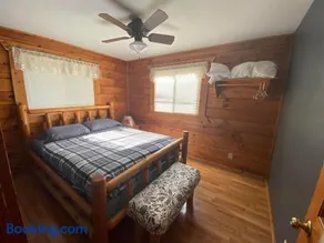 Warrens Cabin - Image 2