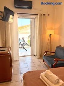 Port Breeze Apartments - Image 2