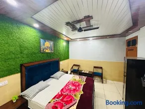 Sadyal Hotel And Restaurant - Image 4