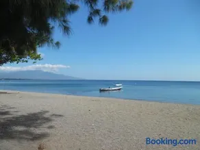 Sea World Club Beach Resort & Dive Center, RESORT THAT SUPPORTS THE POOR - Image 4