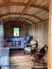 Barmoffity Shepherds Hut - Image 2