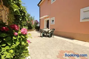 Voll ausgestattete schöne Wohnung mit Grill, Terrasse und Garten | Gartenblick - Image 3