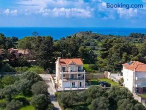 Avra Charming House - Image 1
