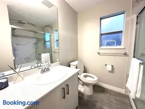 Newly renovated 2 bed 1 bath in Ladner BC - Image 2