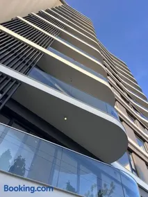 Luxurious 1BR with rooftop pool gym & beach access - Image 3