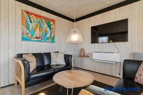Cottage Near Idyllic Peaceful Sandy Beach - Image 5