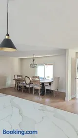 Sandy Pacific Hideaway - Image 4