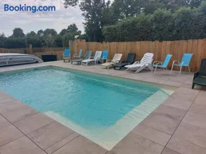 Grande maison avec piscine - Image 2