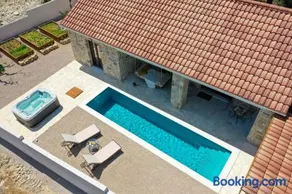 VILLA KARLA - Image 2