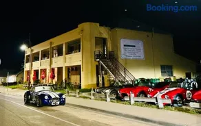 Golden Age Hotel - Image 3