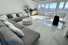 Nice Apartment with amazing view of Paris Parking - Image 2