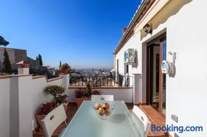 Albaicin Luxury Apartments - Image 2