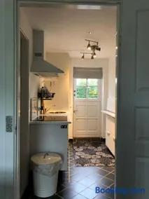 AppleFlower Farm Great little house - Image 2