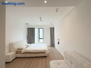 Eastern Hub - Bund Branch Premium 3-Bedroom Apartment with Bund View - Image 4