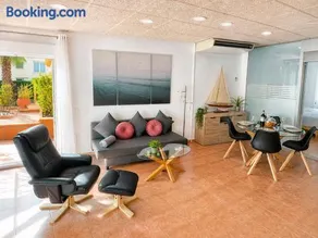 Apartamento NURIA Planta Baja con Patio Privado y Aire Acondicionado en pleno Centro - Image 4